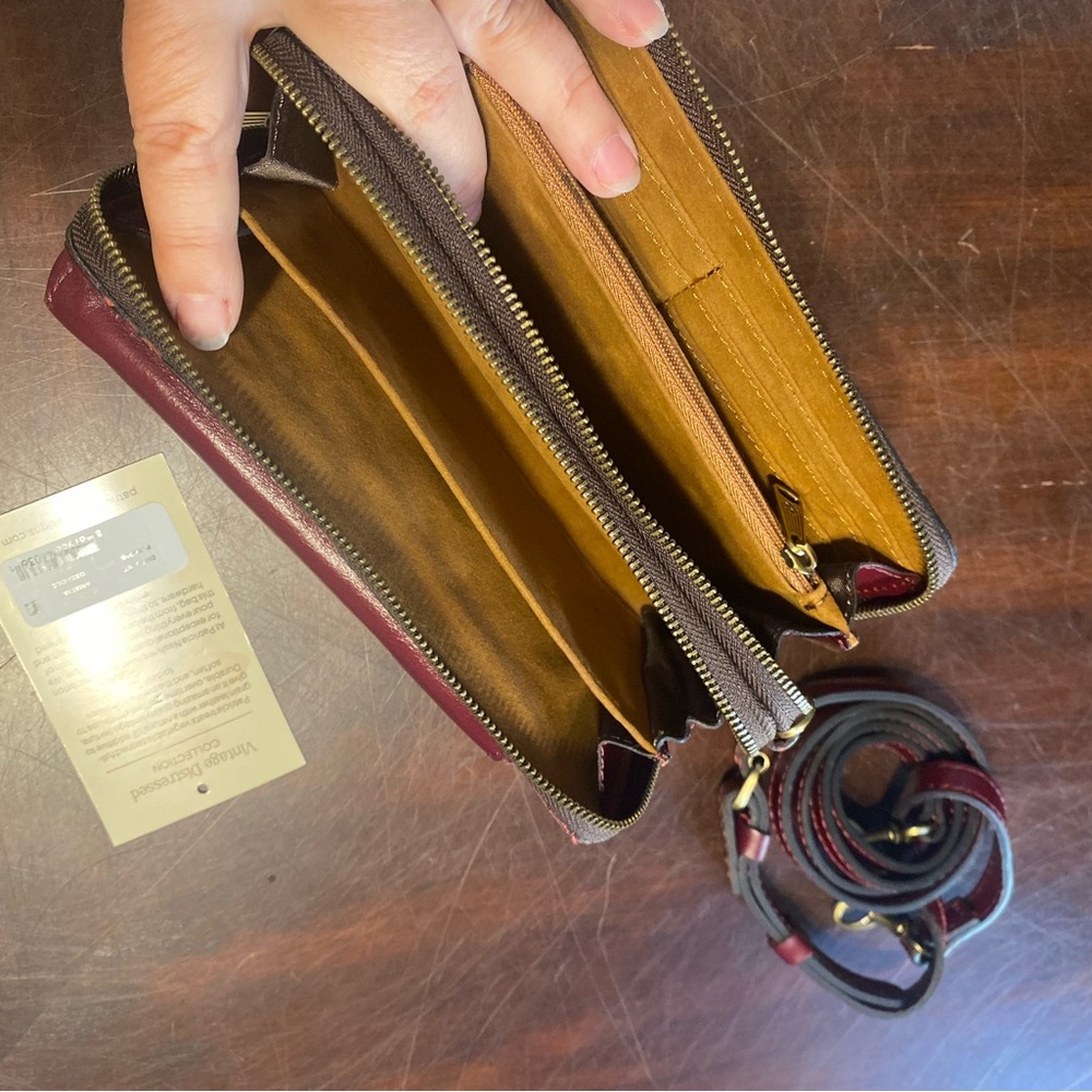 Patricia Nash Burgundy Leather Crossbody Wallet - Picture 7 of 8